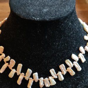 BLUSH MOTHER OF PEARL CHOKER